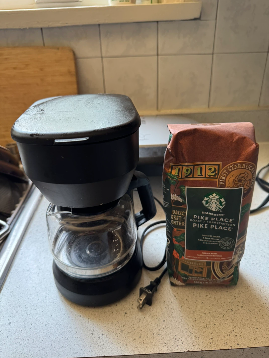 Black Drip Coffee Maker with Starbucks Pike Place Coffee - photo 2