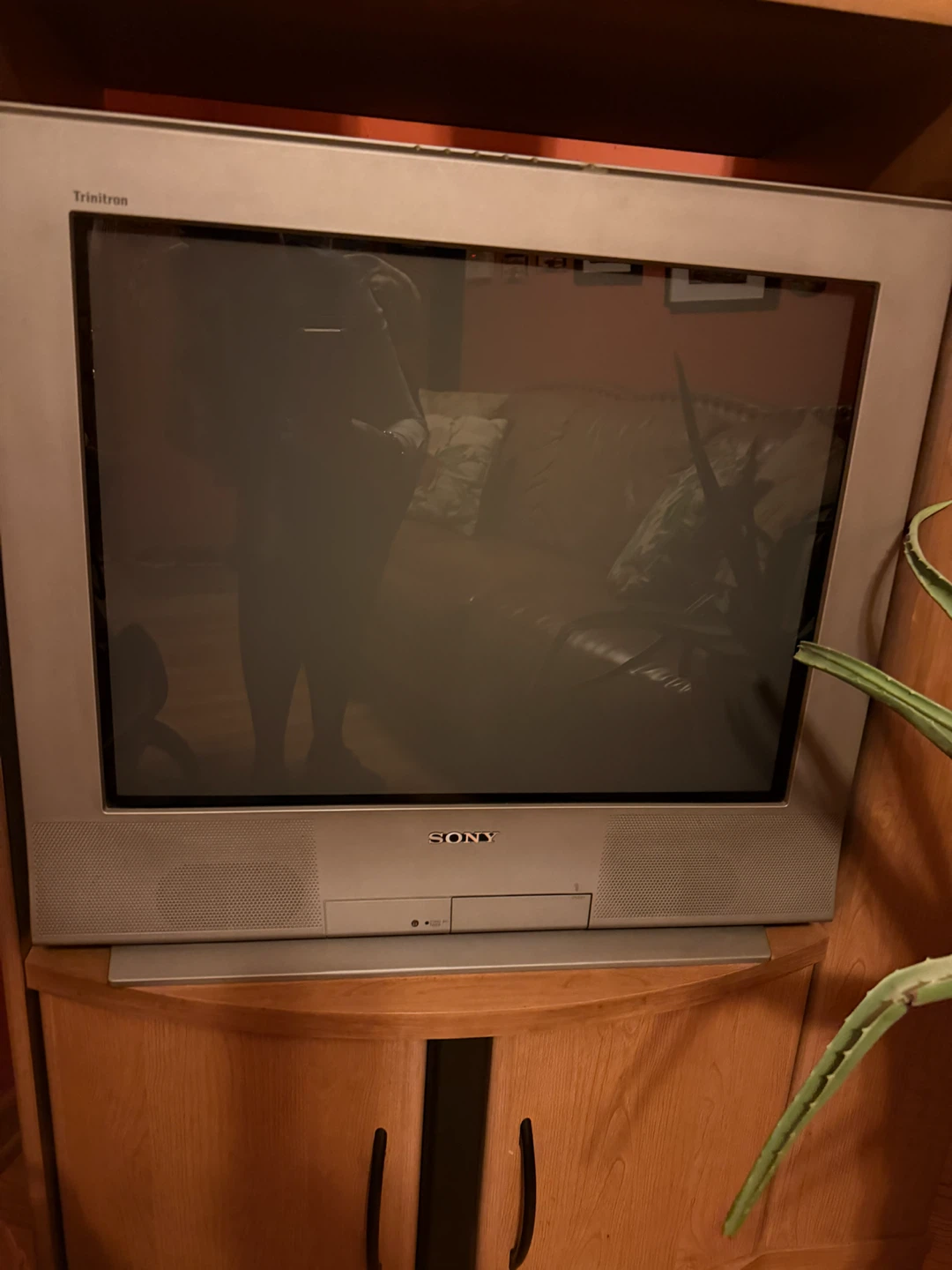 Sony Trinitron KV-27FS12 CRT TV