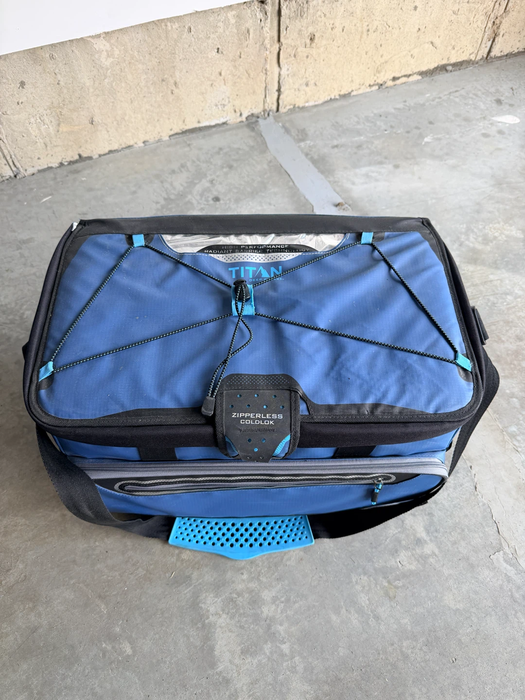 Titan Zipperless ColdLok Cooler - photo 2
