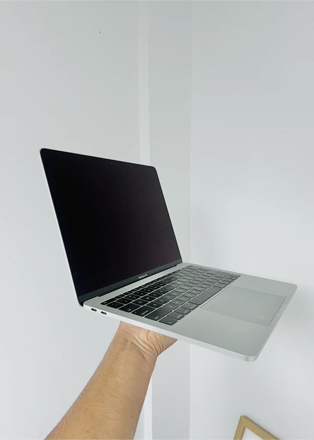 MacBook Pro - photo 3