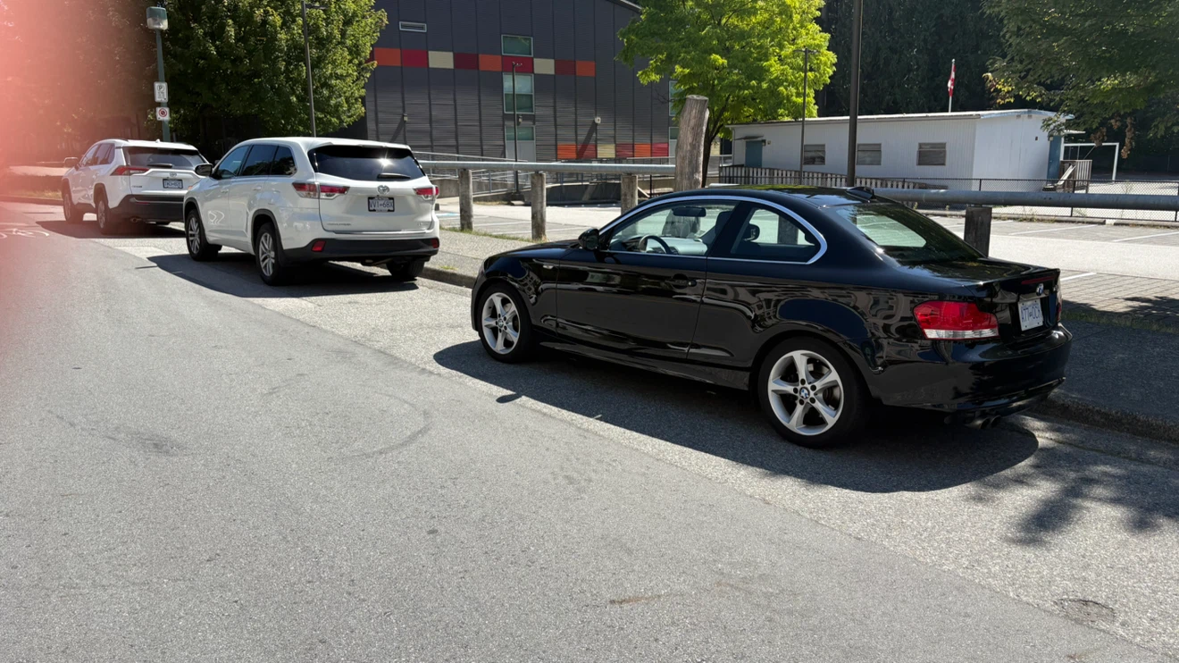 2011 BMW 1 Series Coupe - photo 2