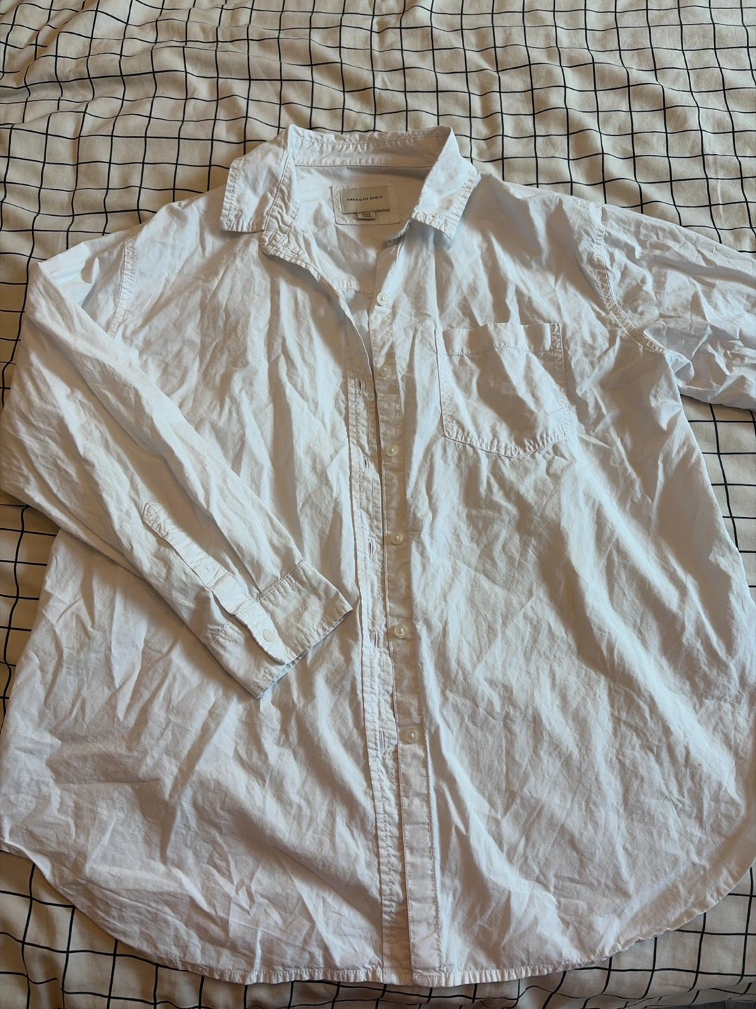 American Eagle White Button-Up Shirt