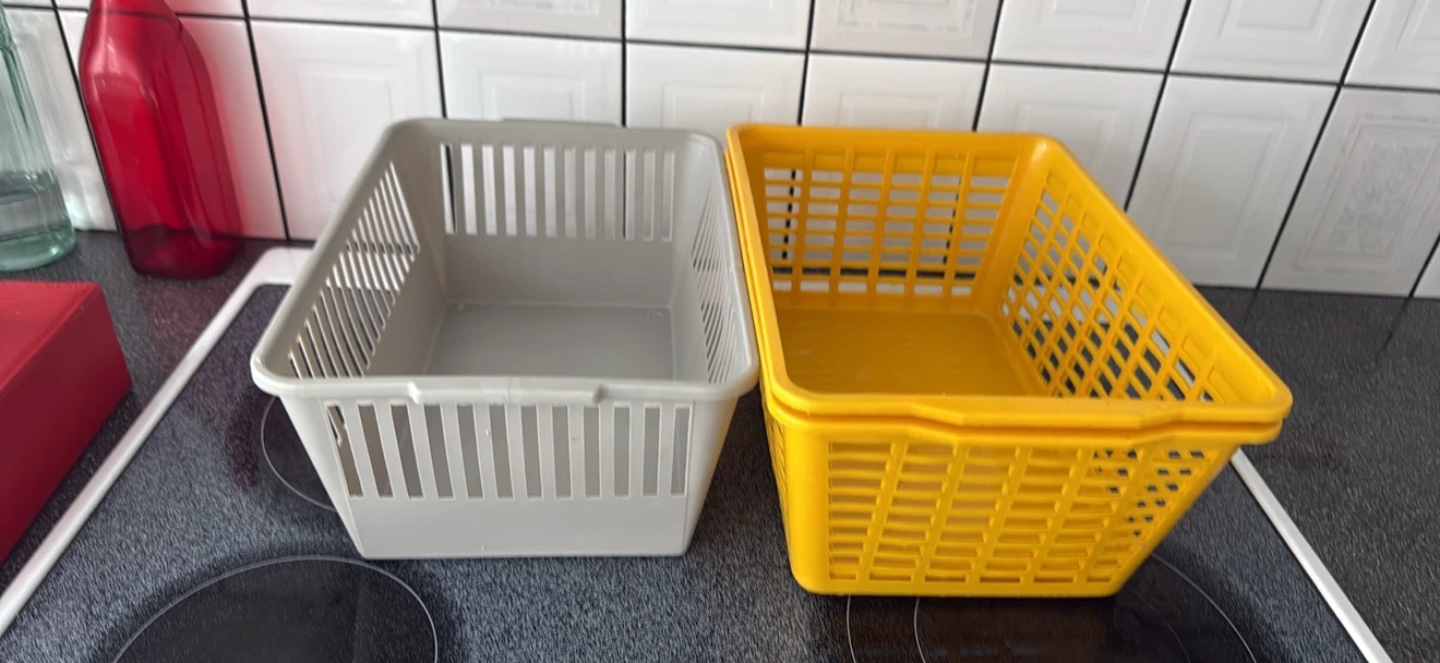 Plastic Storage Containers - photo 4