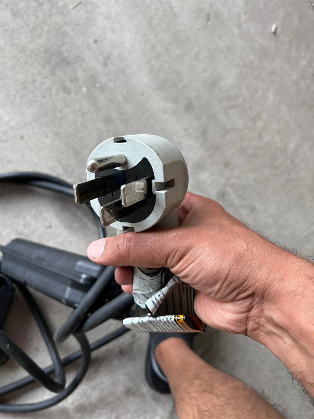 Nissan Level 1/Level 2 portable EVSE Chrger - photo 2