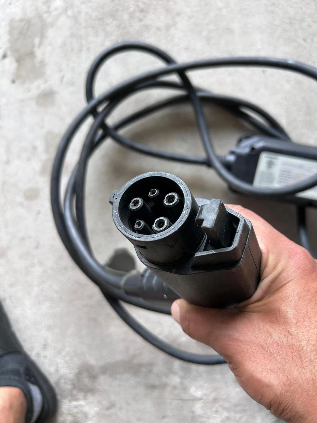 Nissan Level 1/Level 2 portable EVSE Chrger - photo 3