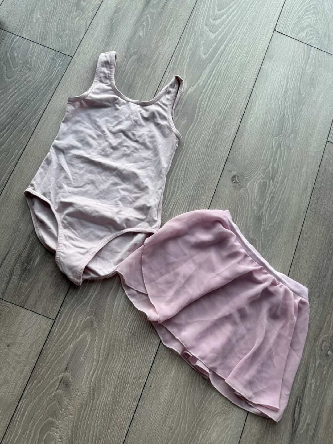 Sanshe E Little Girls' Ballet Leotard and Skirt Set