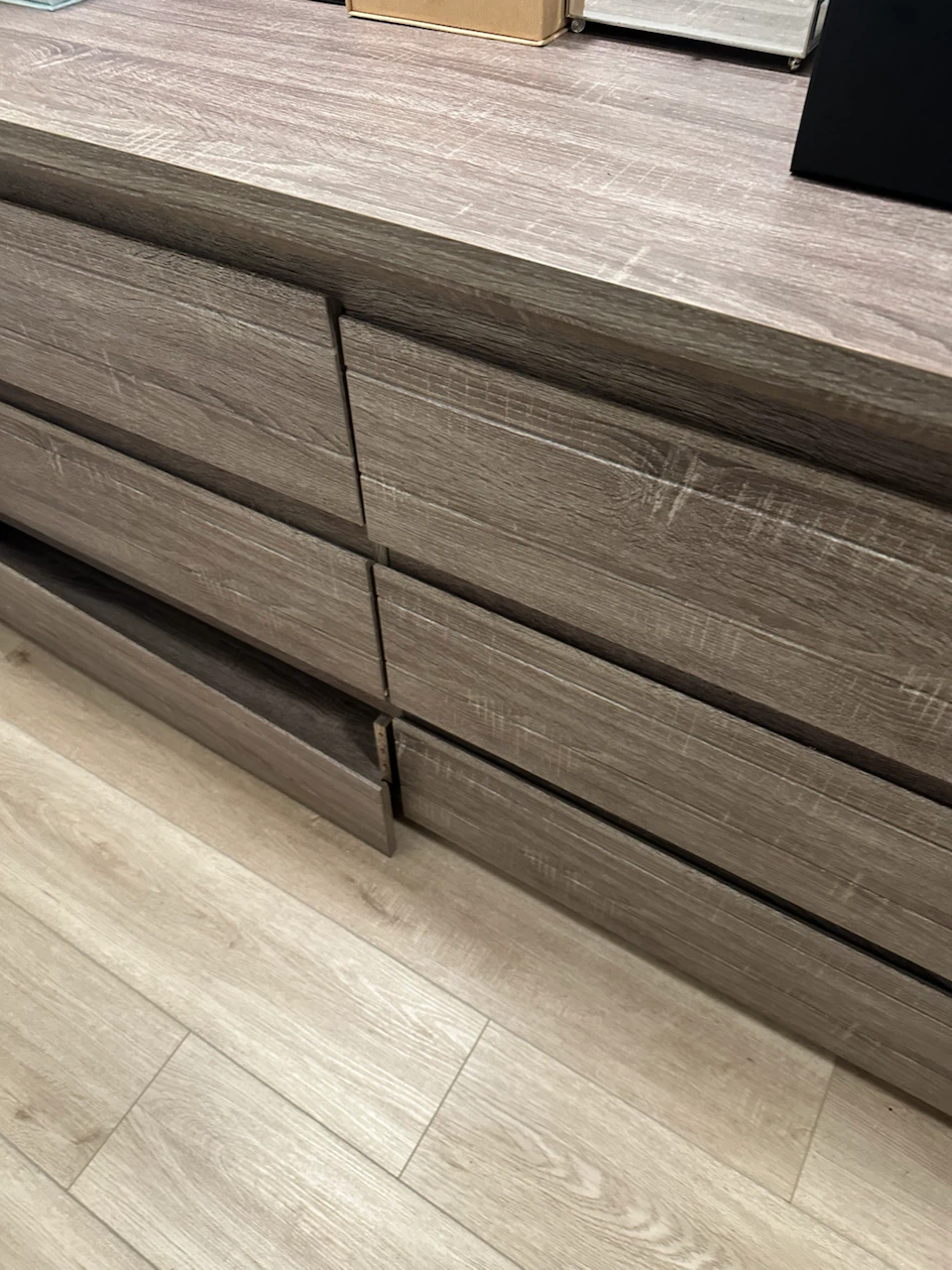 Wood Dresser with 6 Drawers