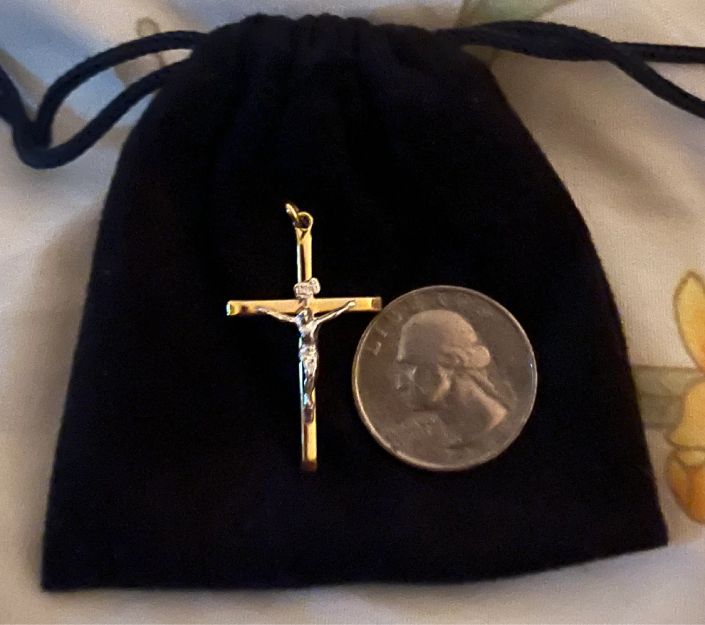Gold 14k Jesus Crucifix Pendant - photo 3