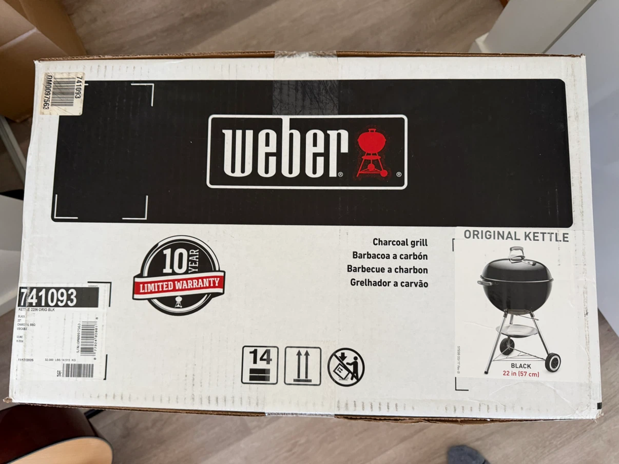 Weber Original Kettle Charcoal Grill (22 inch, Black)