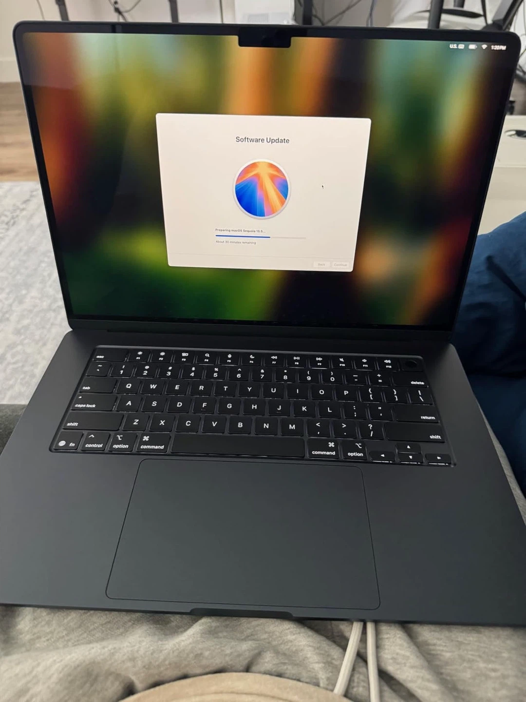 MacBook Air 2025 • M4 Chip • Super Clean & Crazy Fast - photo 2