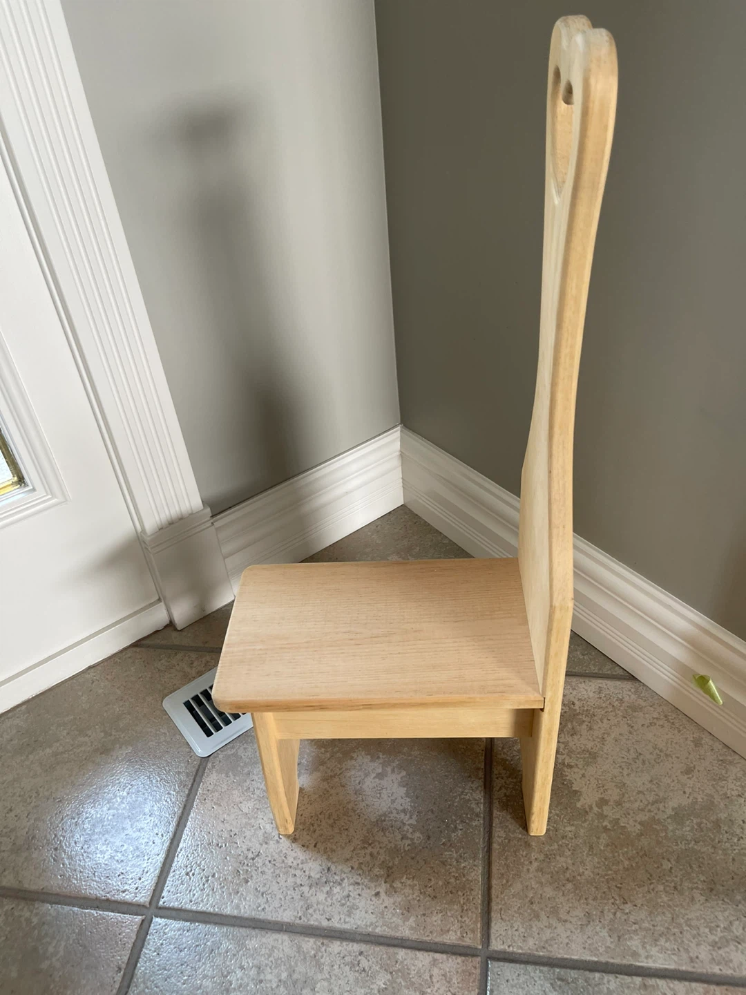 Wooden TIME OUT CHAIR  with Heart Cutout - photo 3