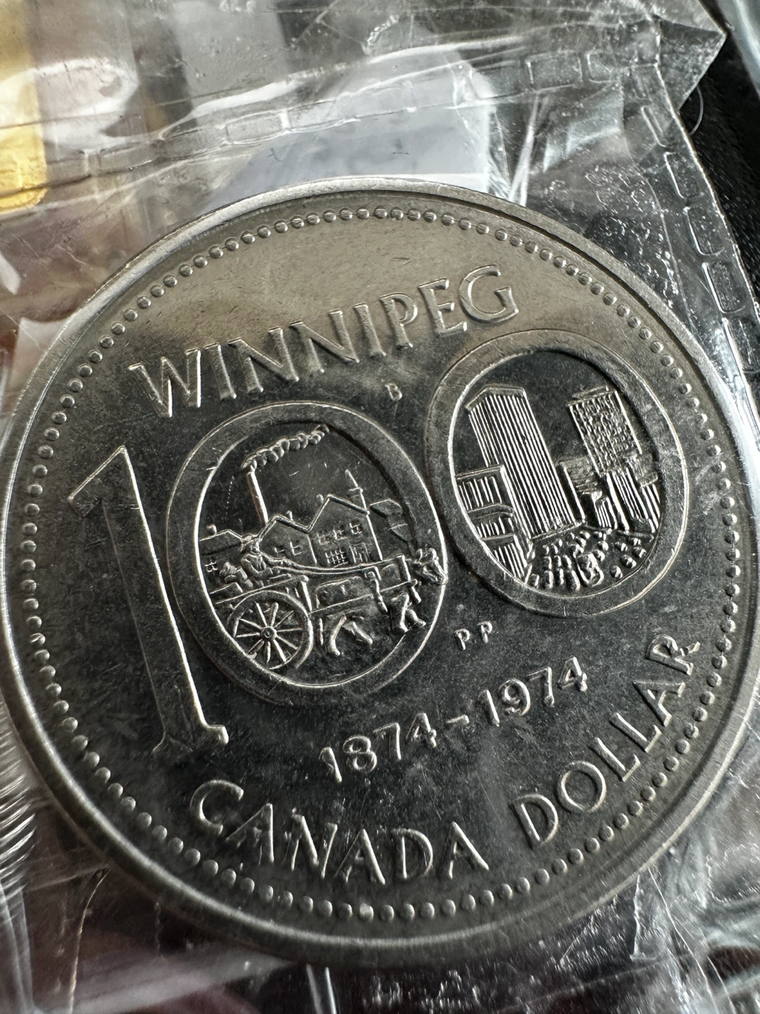 Old Canadian Dollars - photo 3