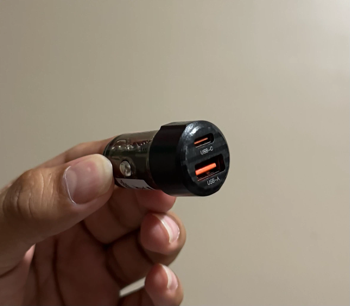 Brand new fast car charger with usb port A and C - photo 3