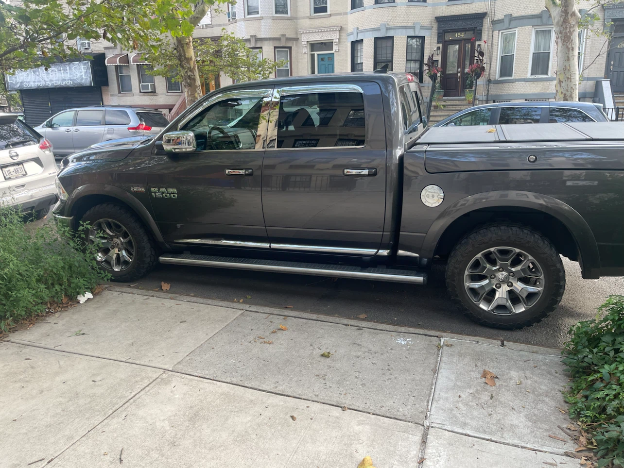 2017 Dodge Ram 1500 5.7L HEMI Pickup Truck - photo 3