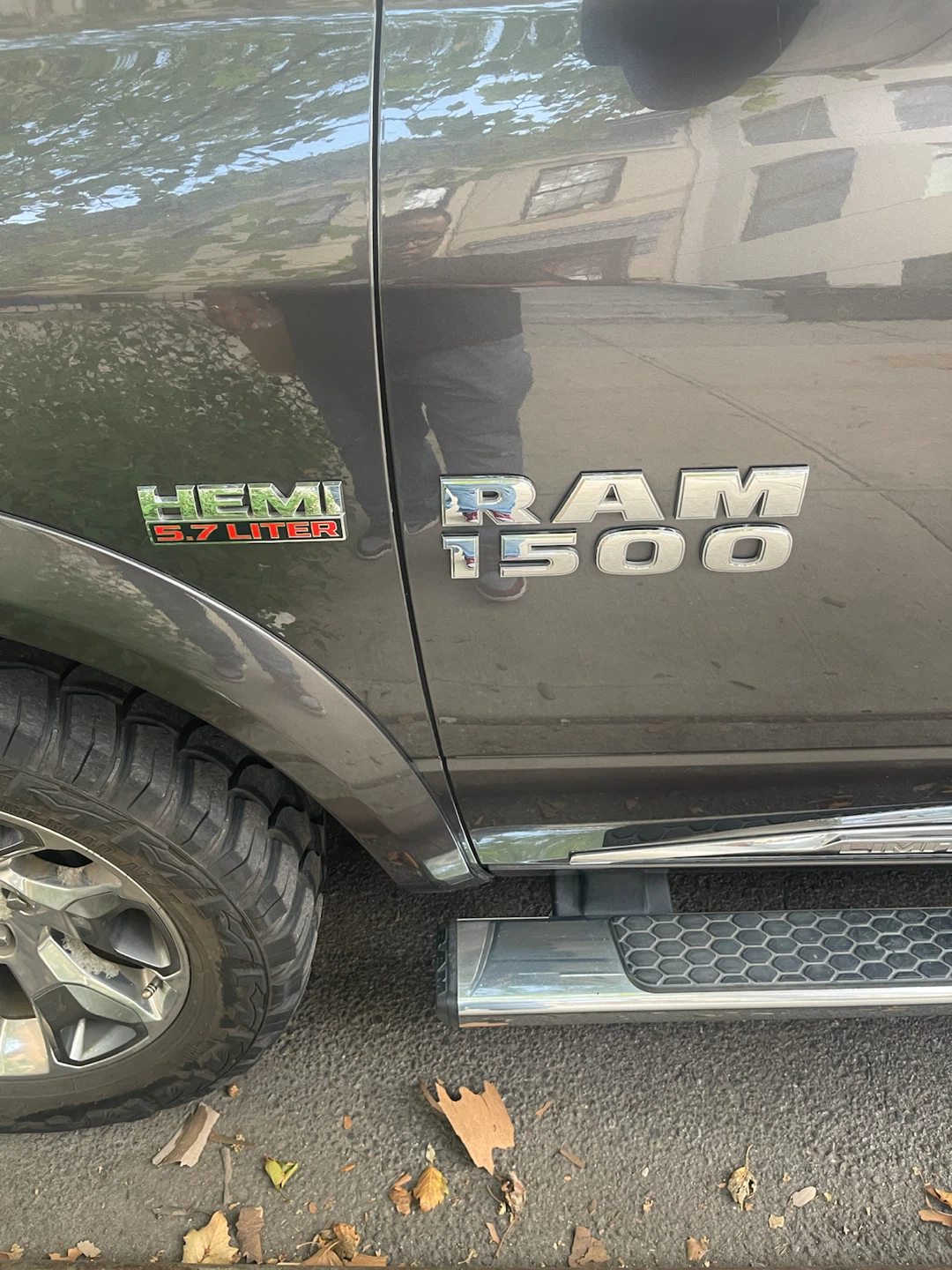 2017 Dodge Ram 1500 5.7L HEMI Pickup Truck - photo 4