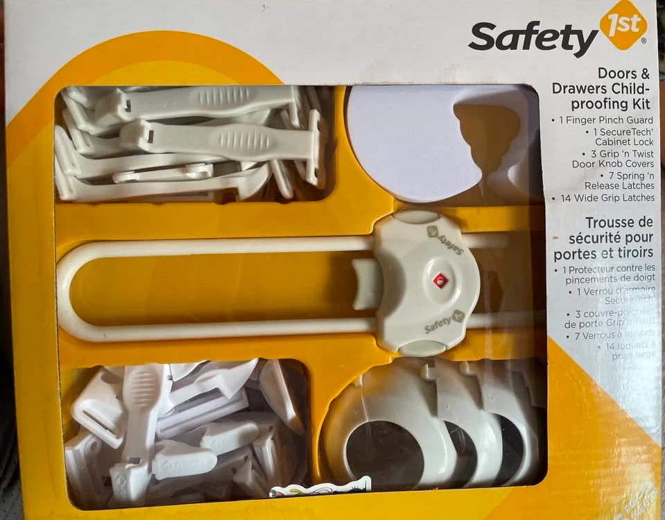 Safety 1st Doors & Drawers Child-Proofing Kit (new)