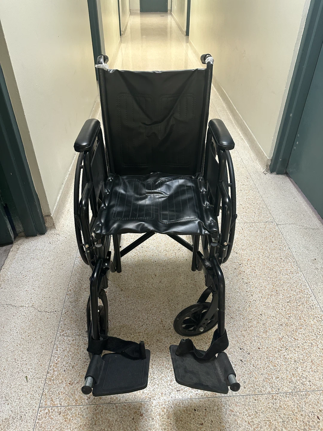 Drive Medical Black Wheelchair - photo 3