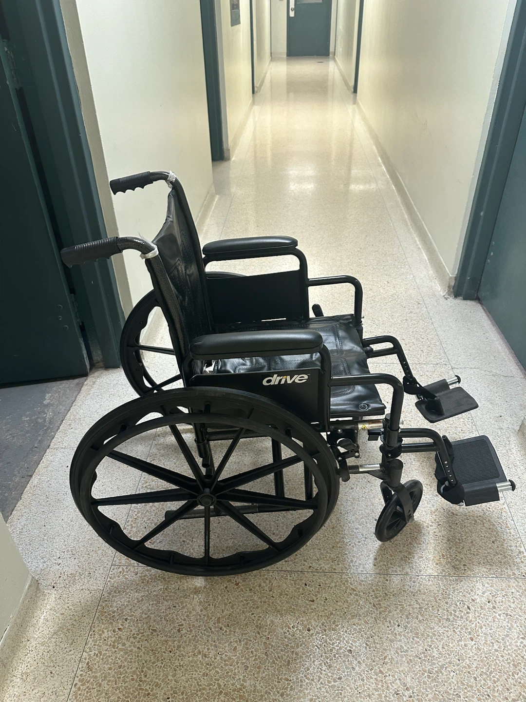 Drive Medical Black Wheelchair - photo 4