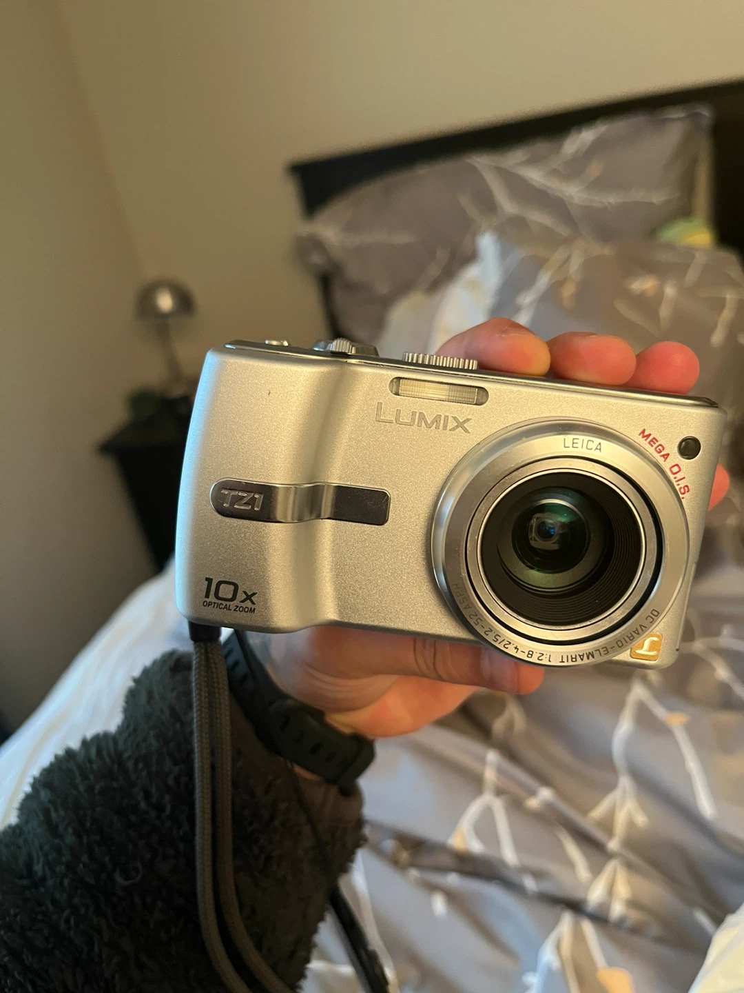 Panasonic LUMIX DMC-TZ1  DIGITAL CAMERA WORKING