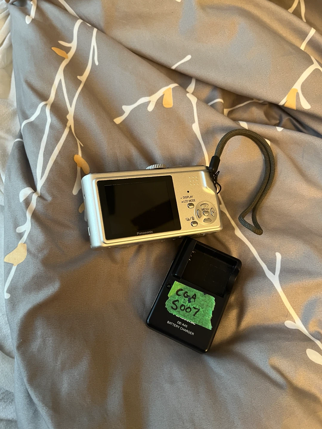 Panasonic LUMIX DMC-TZ1  DIGITAL CAMERA WORKING - photo 4