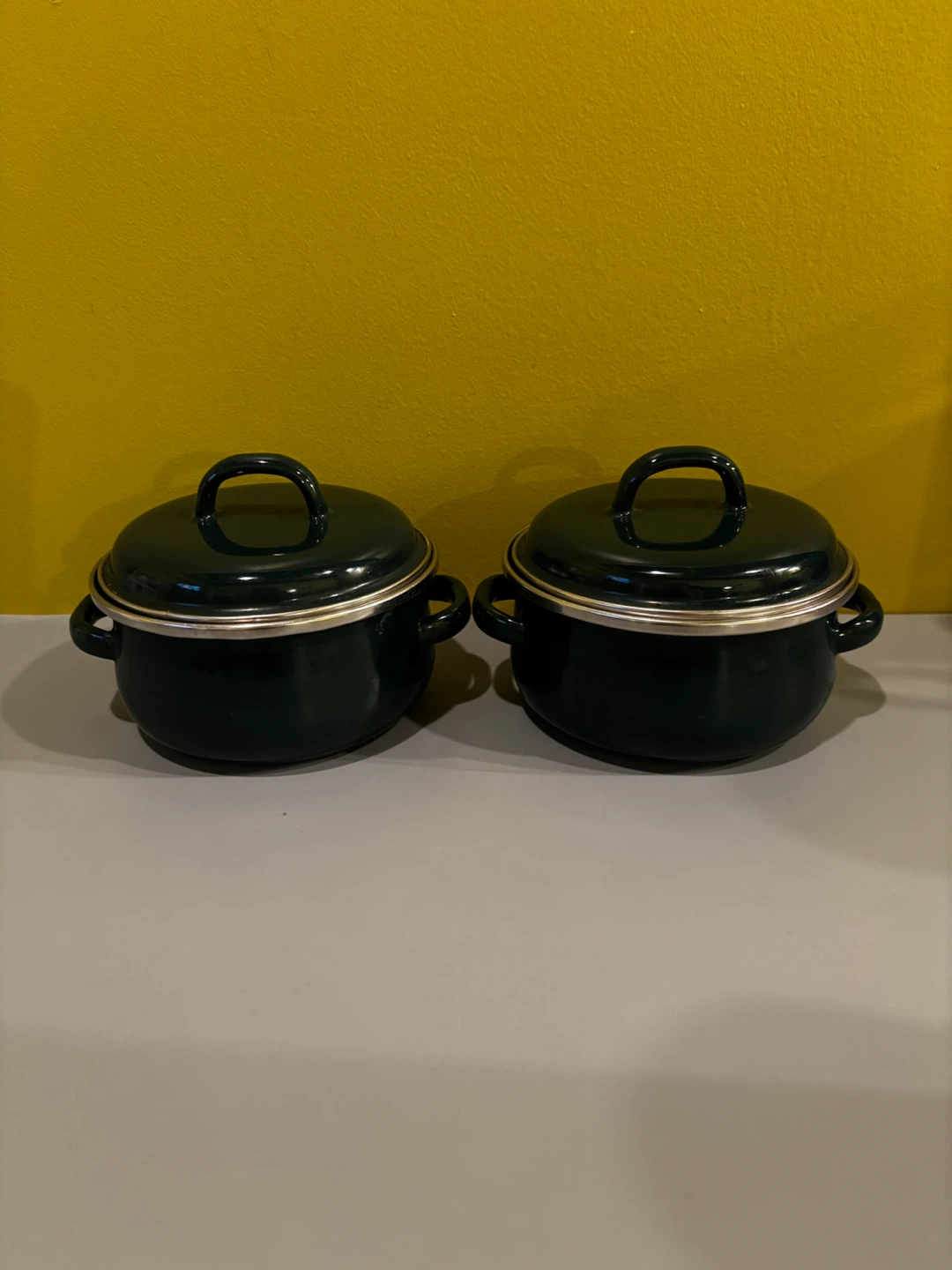 Set of 2 Green Enamel Sauce Pots with Lids