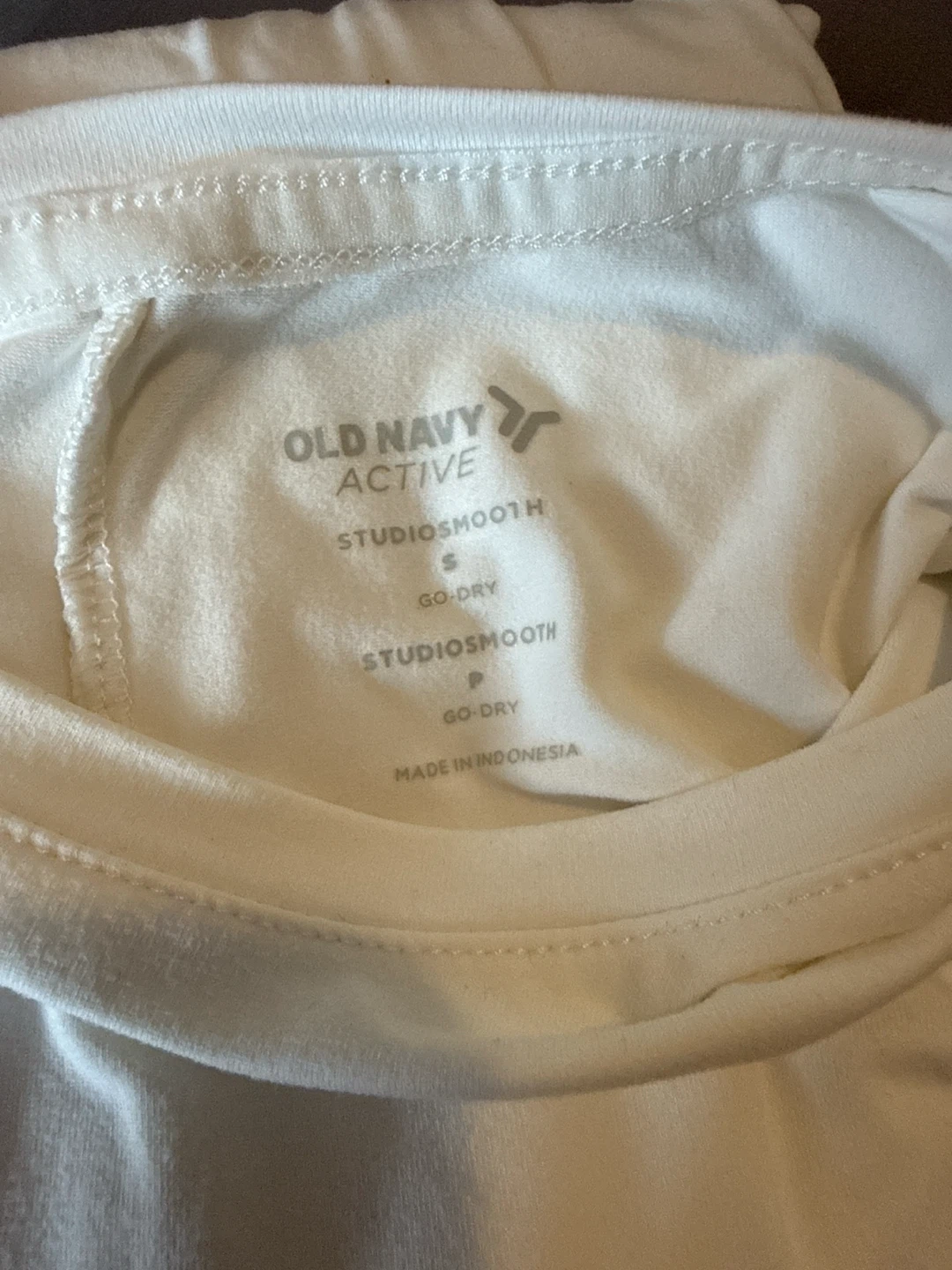 Old Navy Active StudioSMOOTH Long Sleeve T-Shirt - photo 3