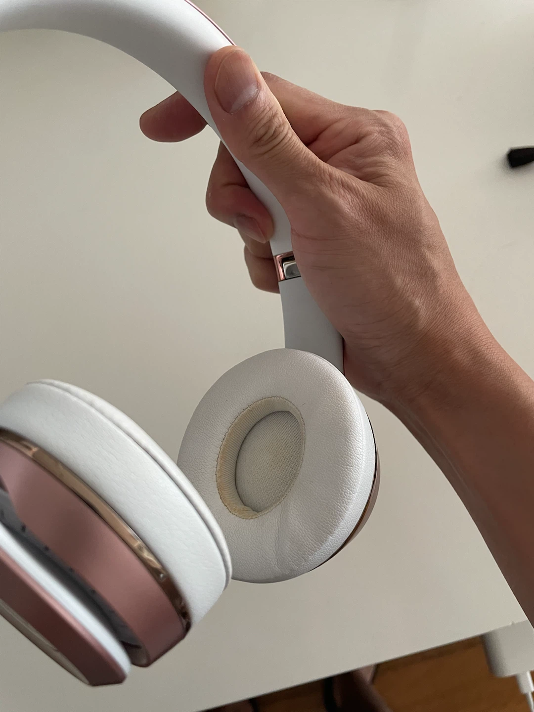 Beats Solo3 Wireless Rose Gold On-Ear Headphones