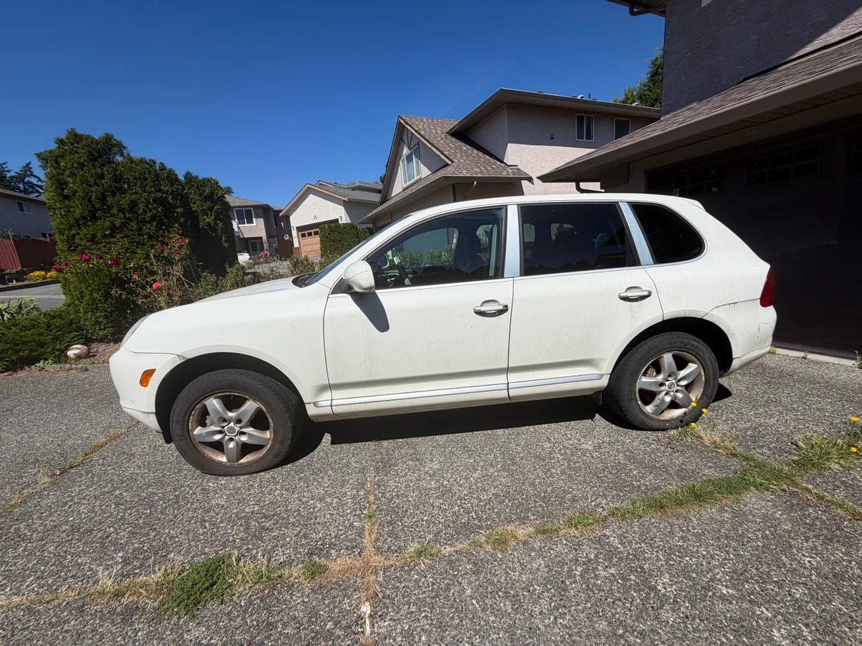 White Porsche Cayenne S SUV AS IS! - photo 2