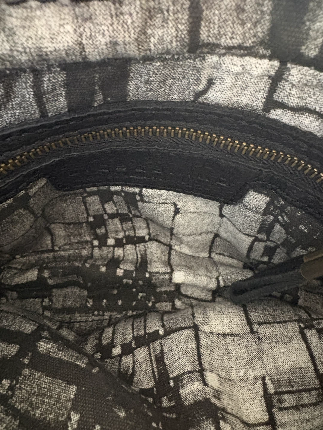 Liebeskind Berlin Black Leather Crossbody Bag - photo 3