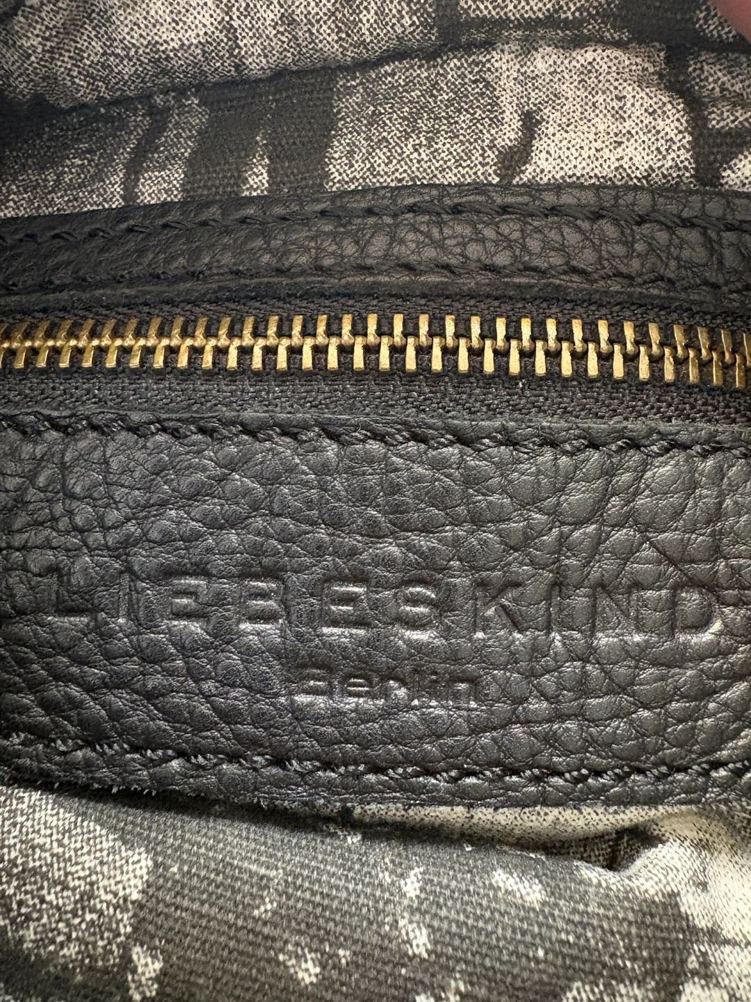 Liebeskind Berlin Black Leather Crossbody Bag - photo 5