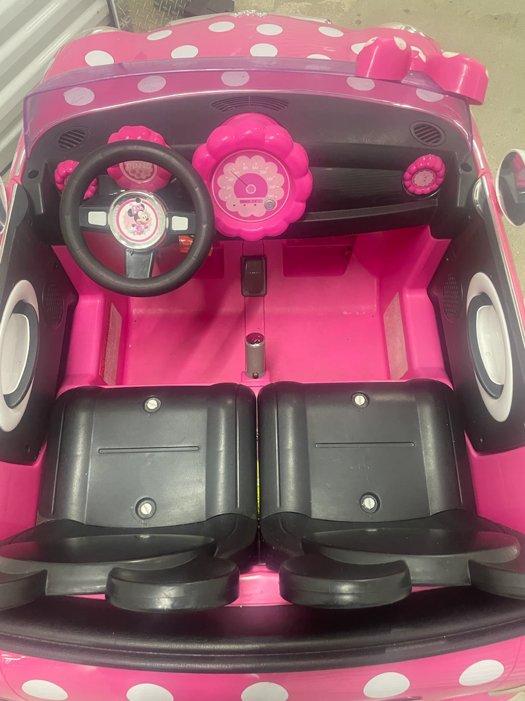 Kids Minnie Mouse Ride-On Car - photo 4