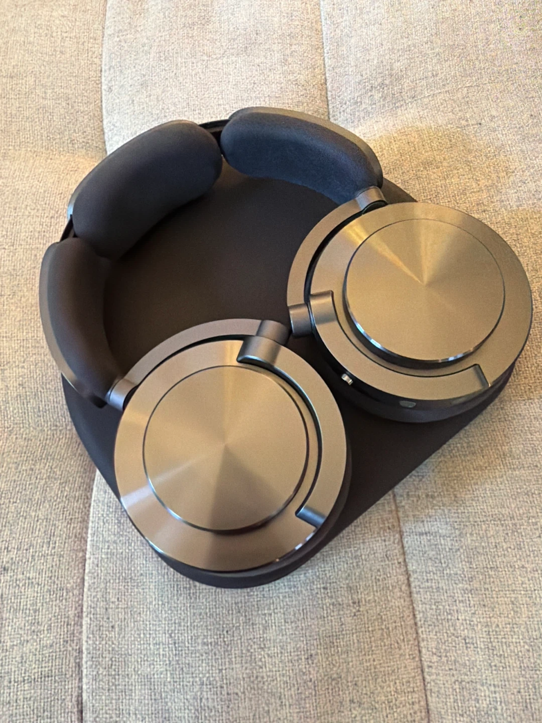 Dyson Ontrac Headphones - photo 2