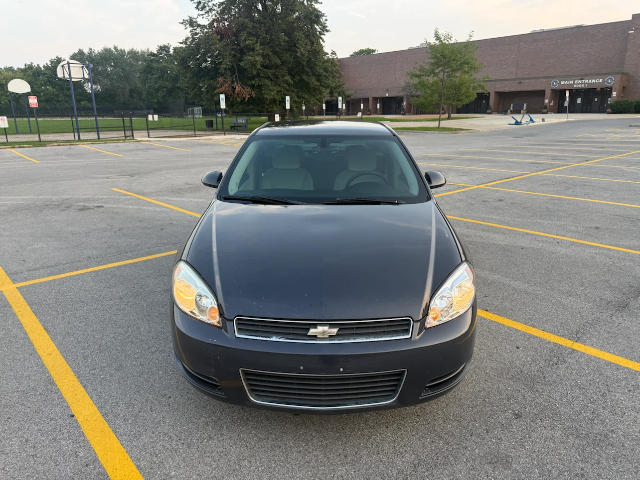 2009 Chevrolet Impala LT - photo 2