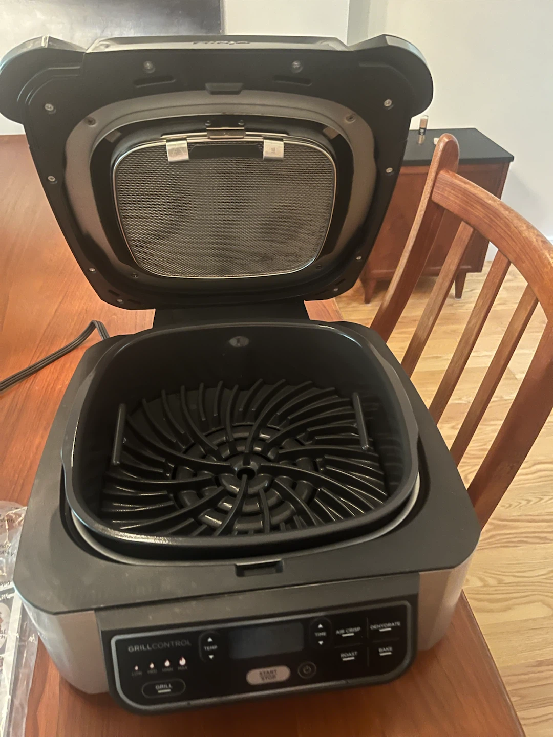 Ninja AG300 Stainless Steel Air Fryer Grill - photo 2