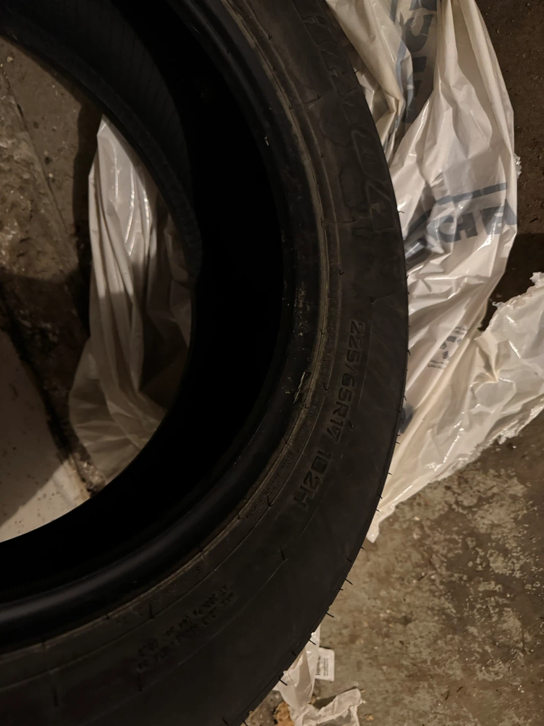 225/65R17 Tire cx 5 Mazda - photo 2