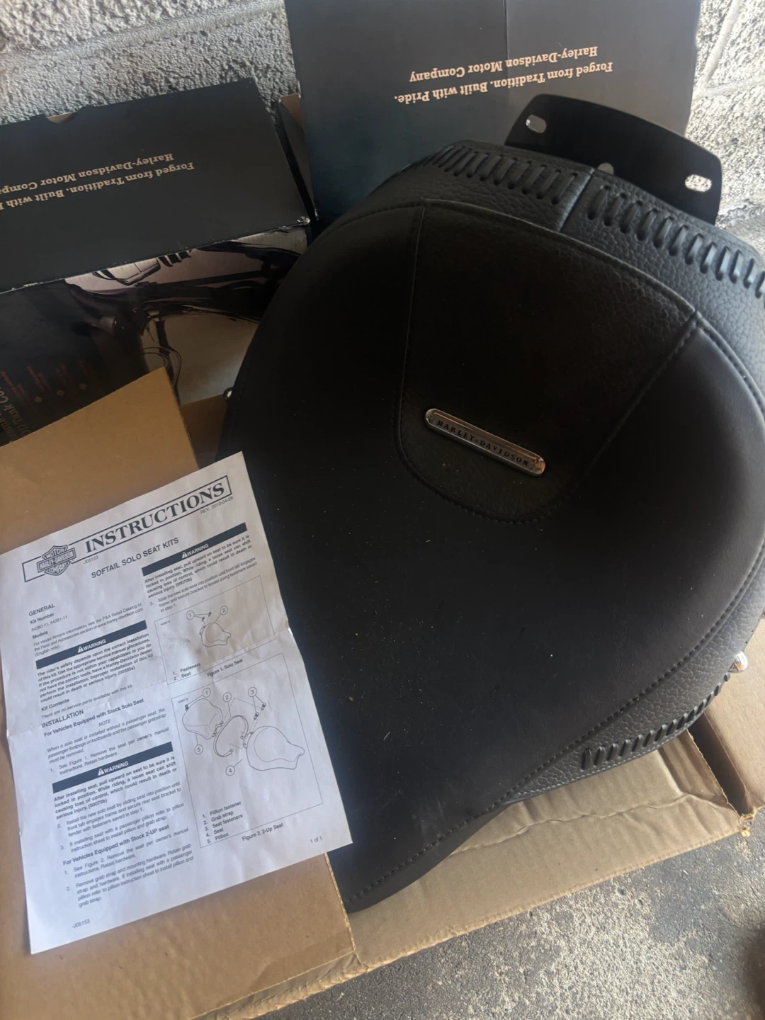 Harley-Davidson Softail Solo Seat Kit