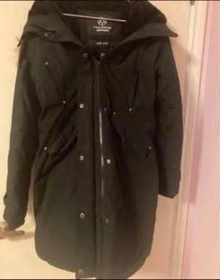 Women’s winter coat (New) (Small)