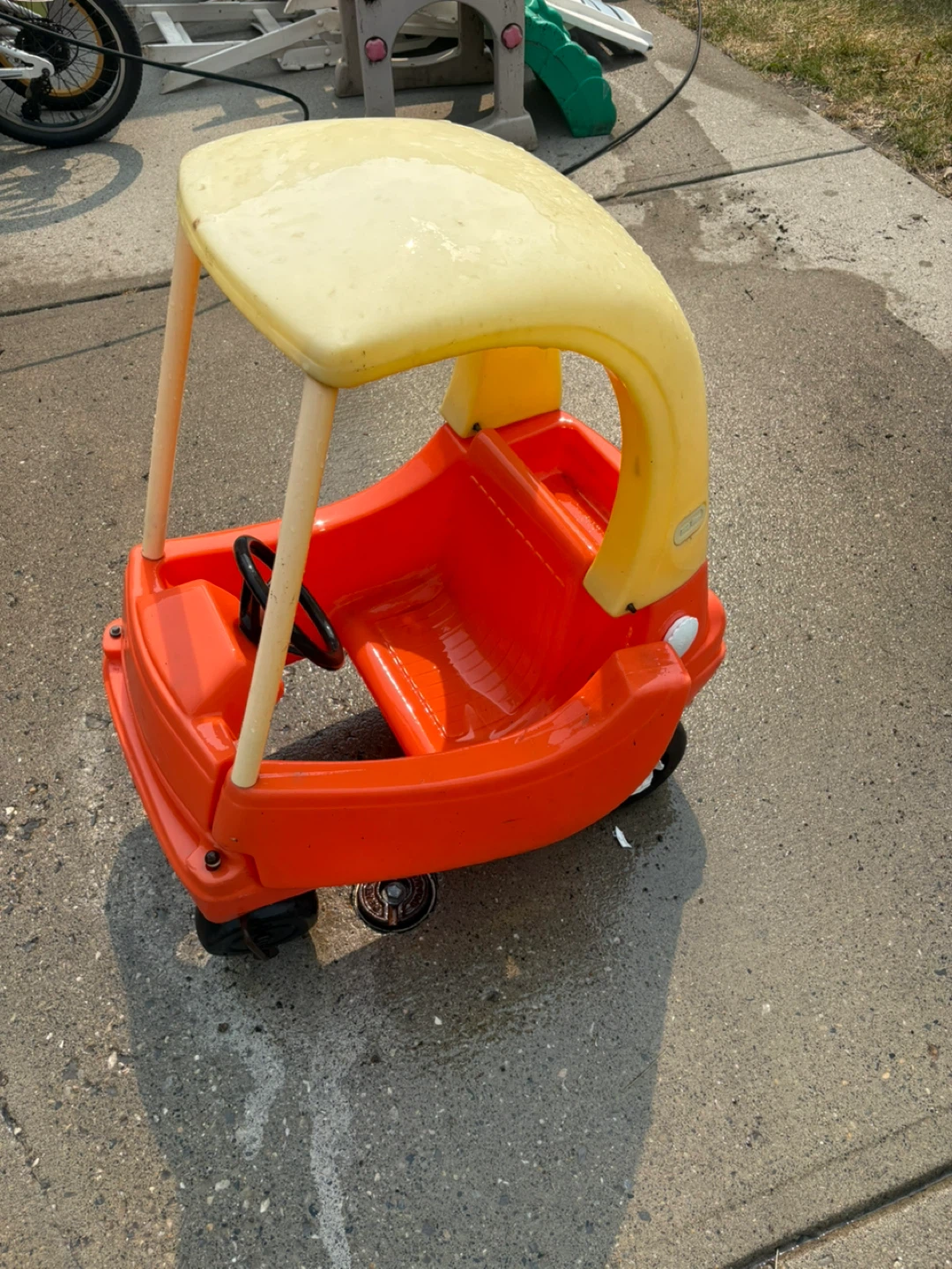 Little Tikes Cozy Coupe Ride-On Toy Car - photo 3