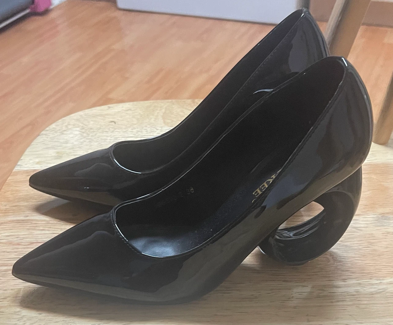 BIGTREE Black Patent Heels - photo 3