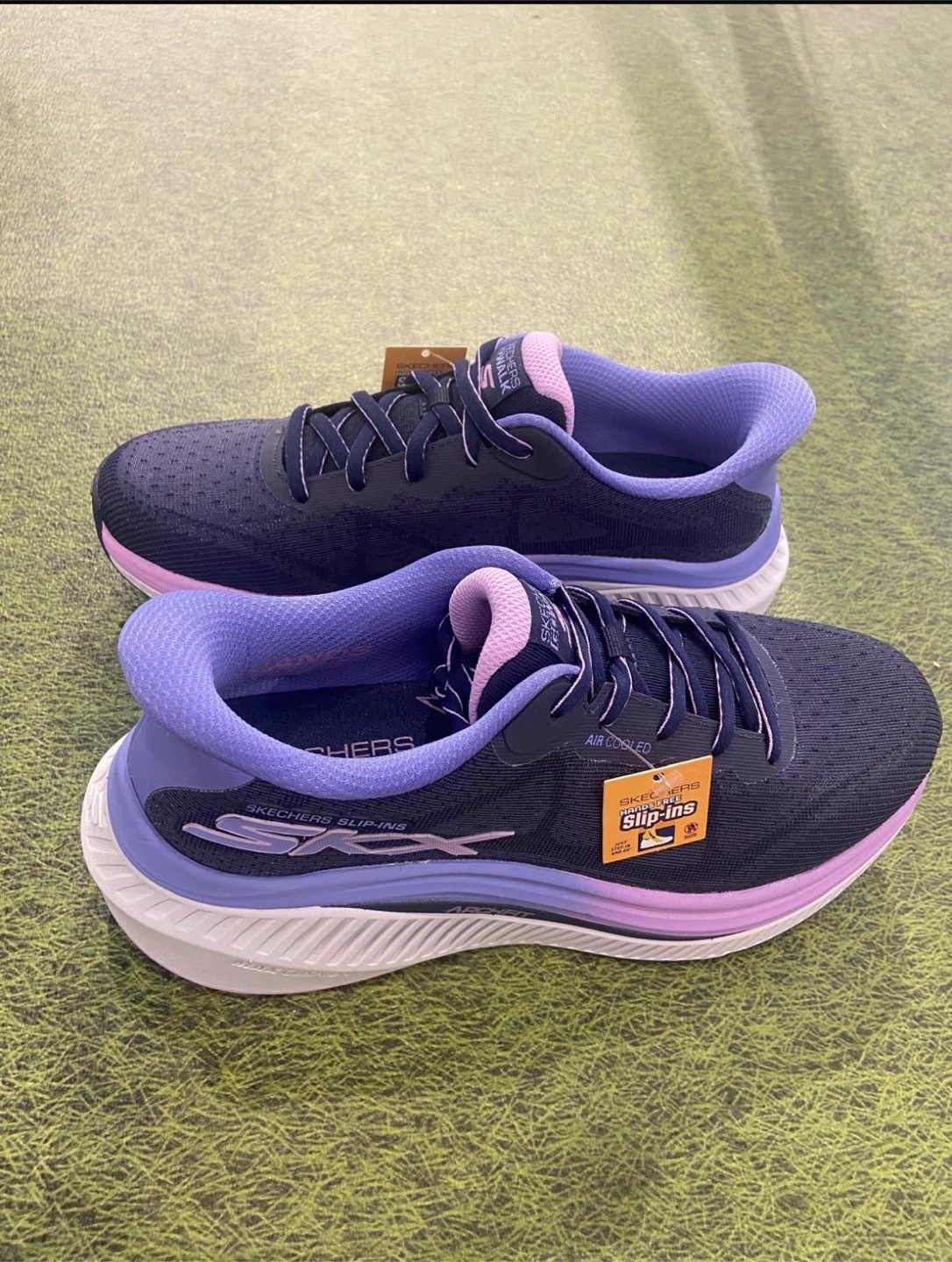 Skechers Women’s Arch Fit – Brand New!