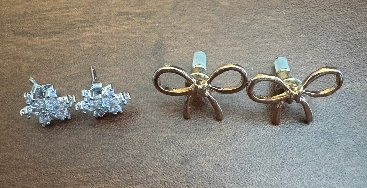 13 pairs of Earrings with Heart shaped box (New) (Free) - photo 4