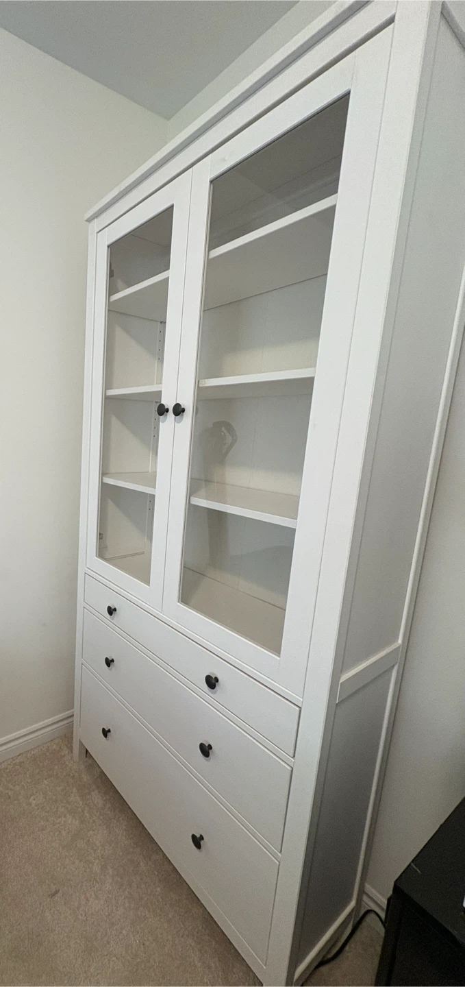 IKEA HEMNES Glass-door cabinet with 3 drawers, white stain, - photo 2
