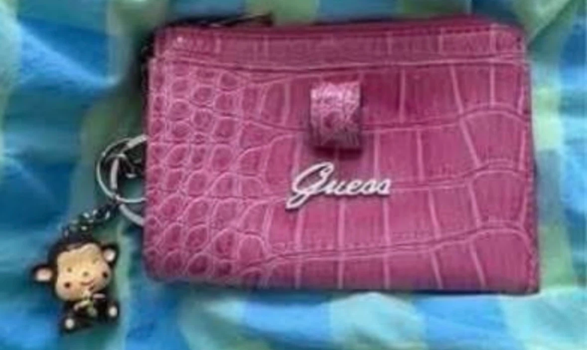 Guess wallet (Good condition) (Free)