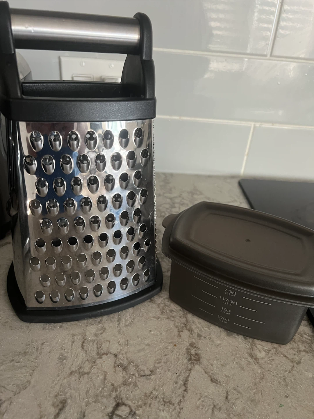 Box Grater with Measuring Container