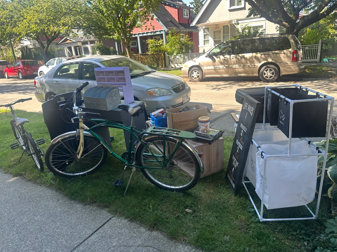 Free- Assorted home goods and two bikes