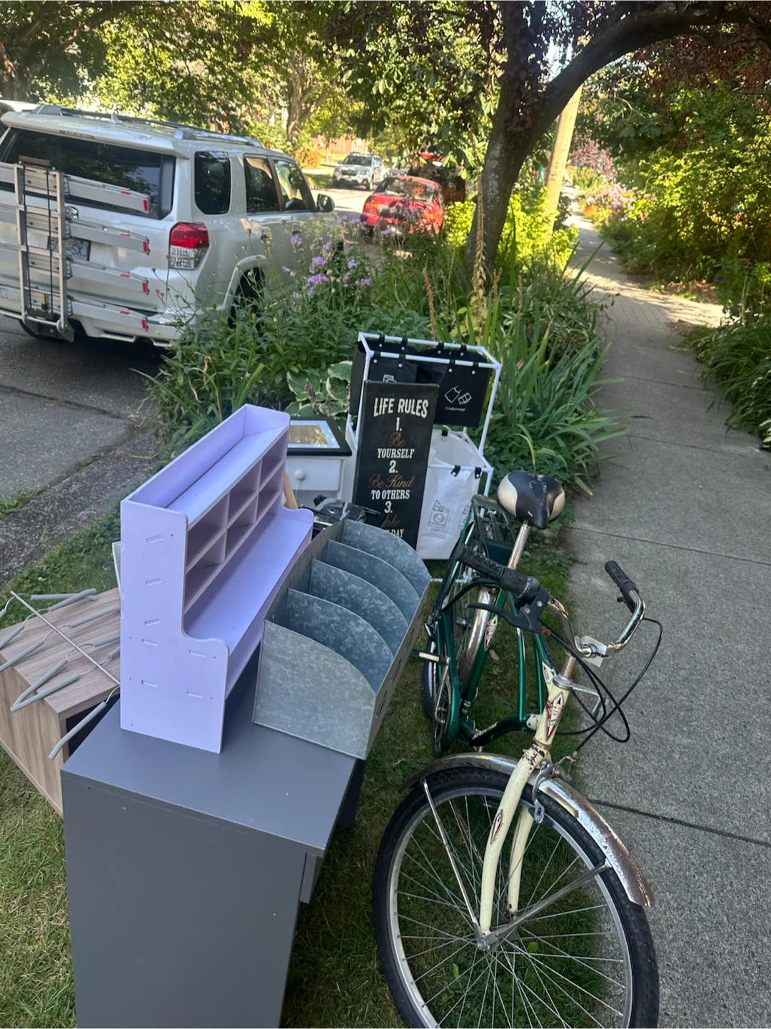 Free- Assorted home goods and two bikes - photo 4
