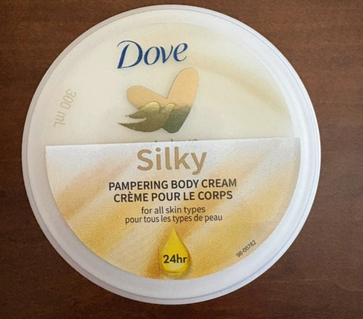 Cosmetics: Dove, Aveeno, Pure Silk, etc.. (All together for $5 - photo 2