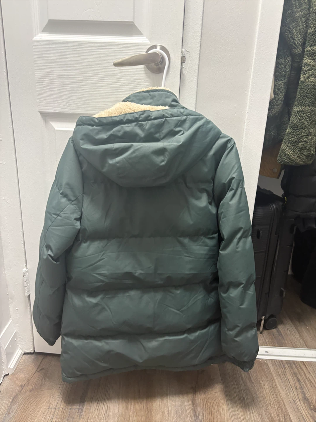Beautiful and warm Winter Jacket - photo 3