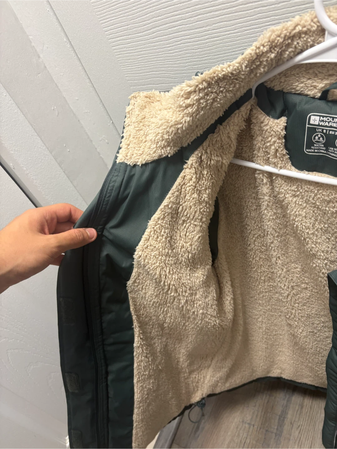 Beautiful and warm Winter Jacket - photo 2