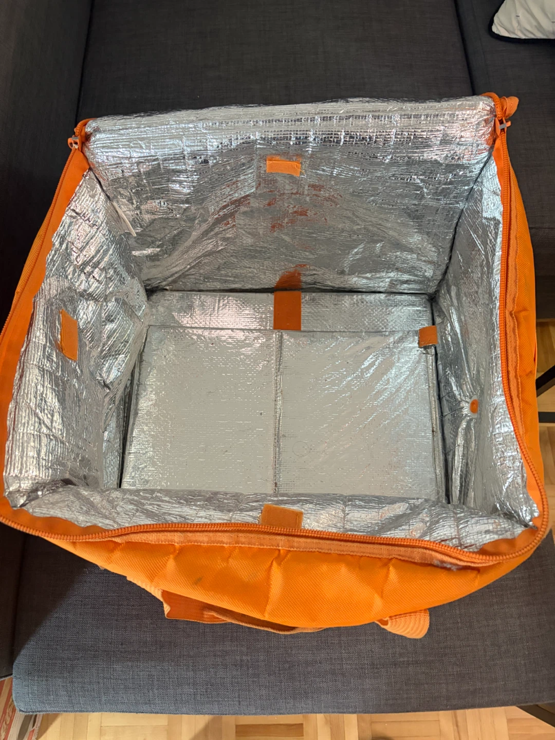 2 SkipTheDishes Insulated Delivery Bag - photo 4